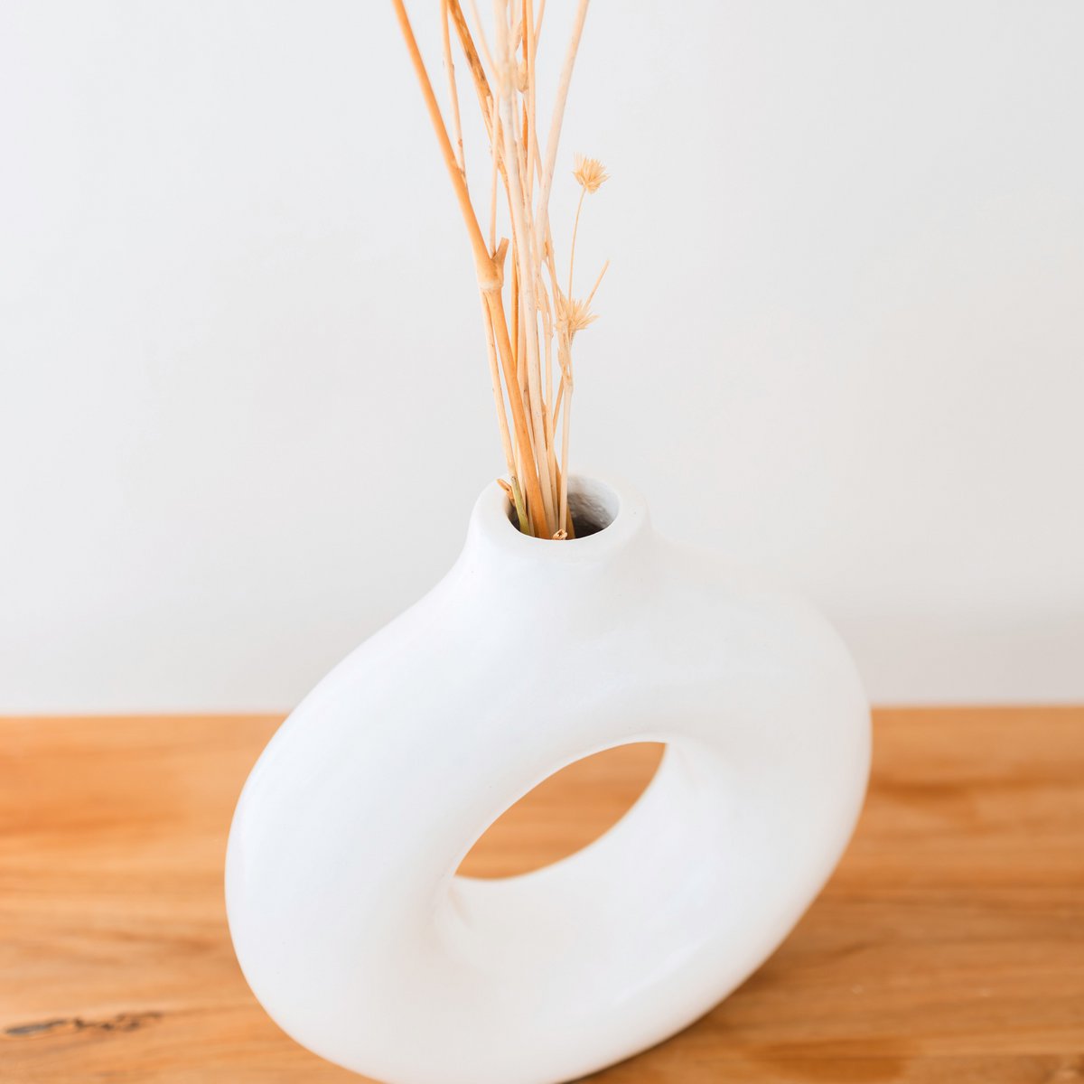 Ring - shaped White Vase – Handmade Clay Vase – Small Boho Vase for Dried Flowers – Decorative Windowsill, Shelf or Table Vase NUSA - LUXONAS HOME