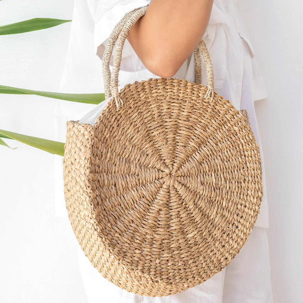 Round Bag Made from Woven Seagrass MENARA - LUXONAS HOME