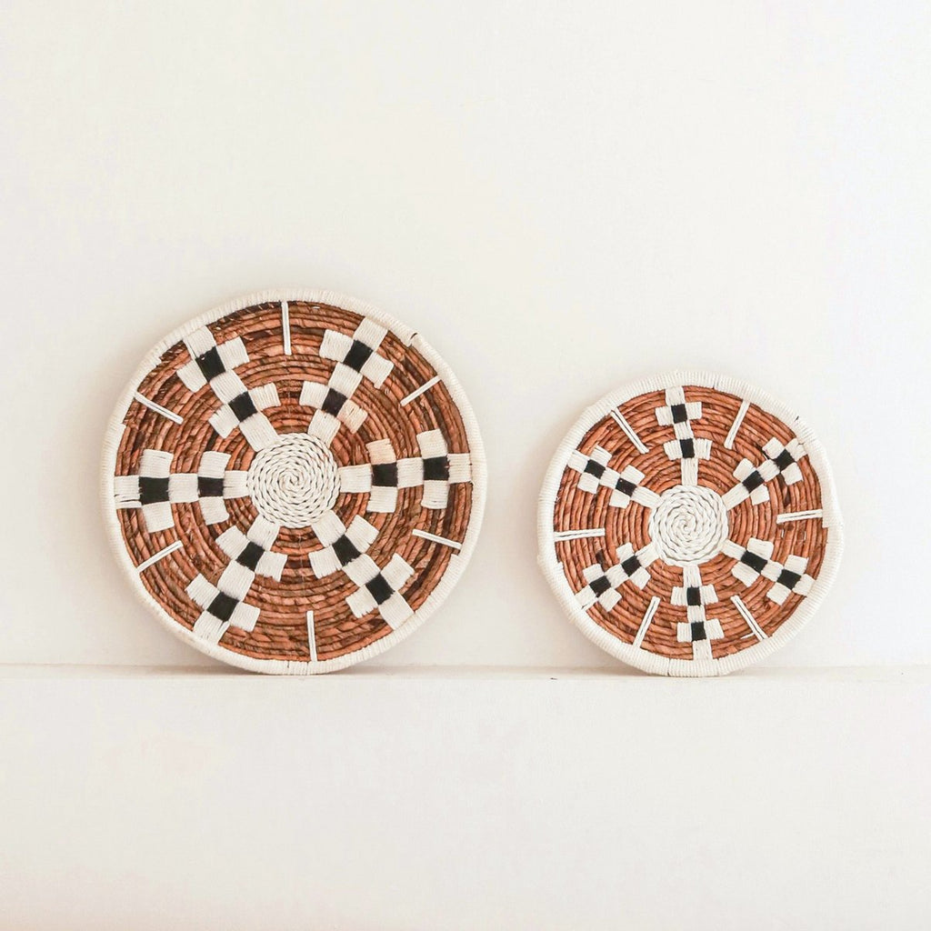 Round Boho Wall Basket or Flat Bowl TAMAN made of Banana Fibre (30 cm S / 40 cm M) - LUXONAS HOME