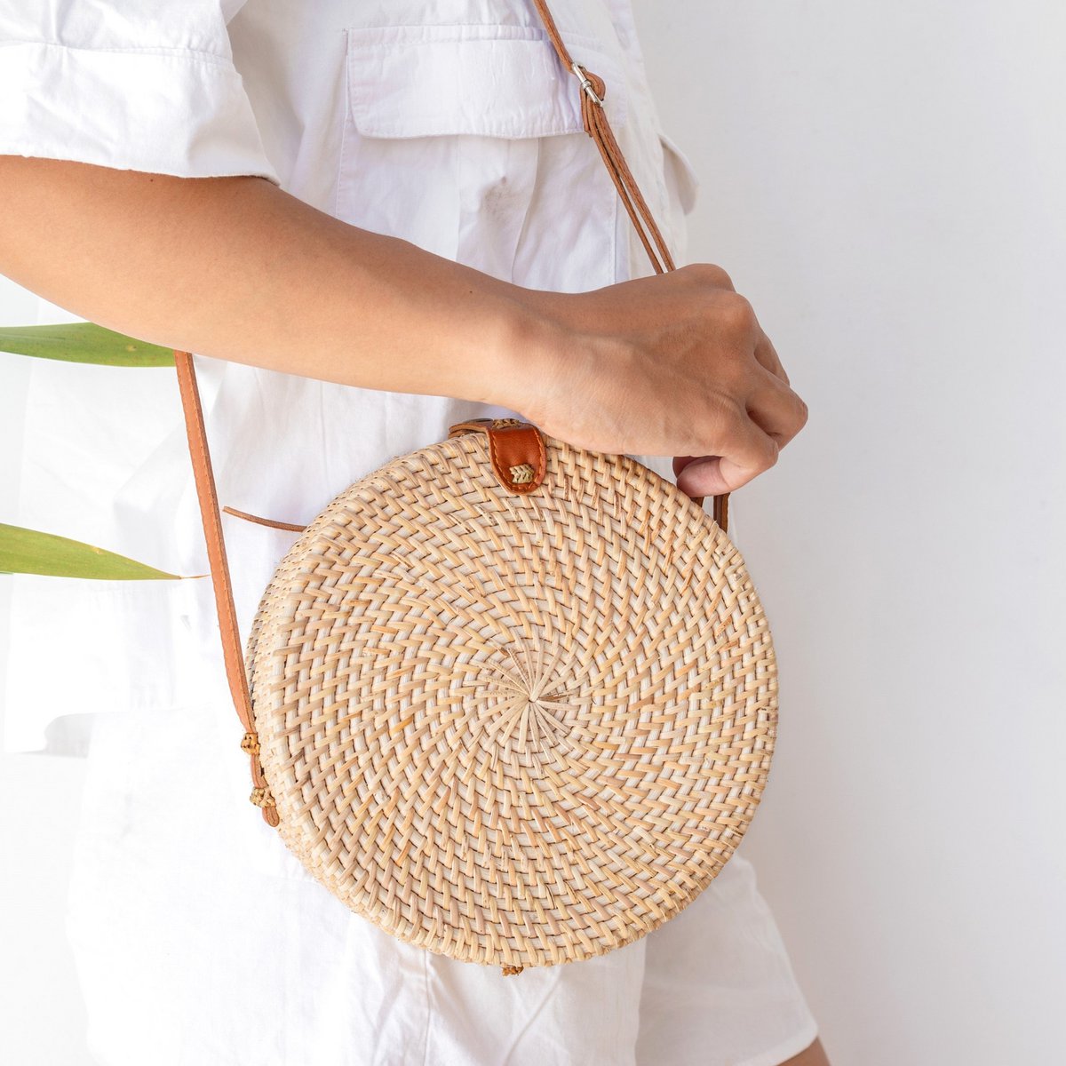 Round Rattan Bag Beige Handmade Crossbody Bag with Synthetic Leather Straps Shoulder Bag Boho Bali Bag SENJA (natural) - LUXONAS HOME