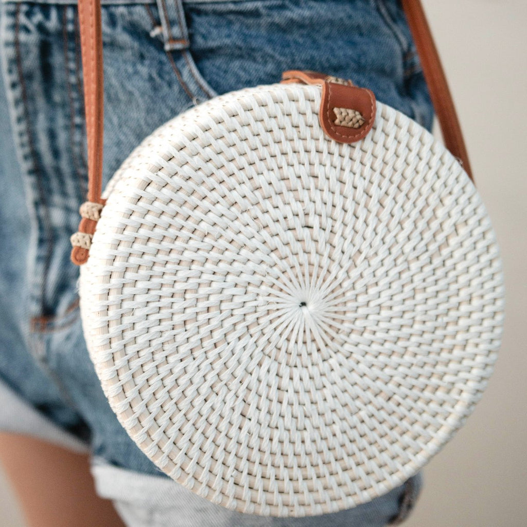 Round Rattan Bag White Handmade Crossbody Bag with Synthetic Leather Straps Shoulder Bag Boho Bali Bag SENJA (white) - LUXONAS HOME