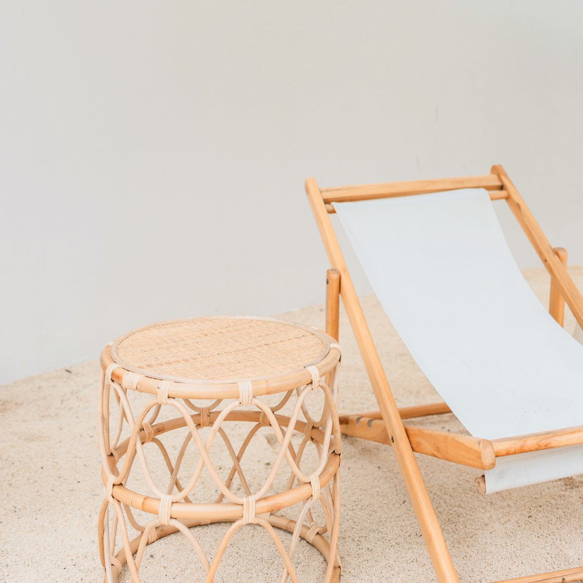 Round Rattan Side Table – Small Boho Coffee Table – Bedside Table Rattan Beige – Handmade Table Made of Natural Rattan (Ø 45 cm) MUARA - LUXONAS HOME