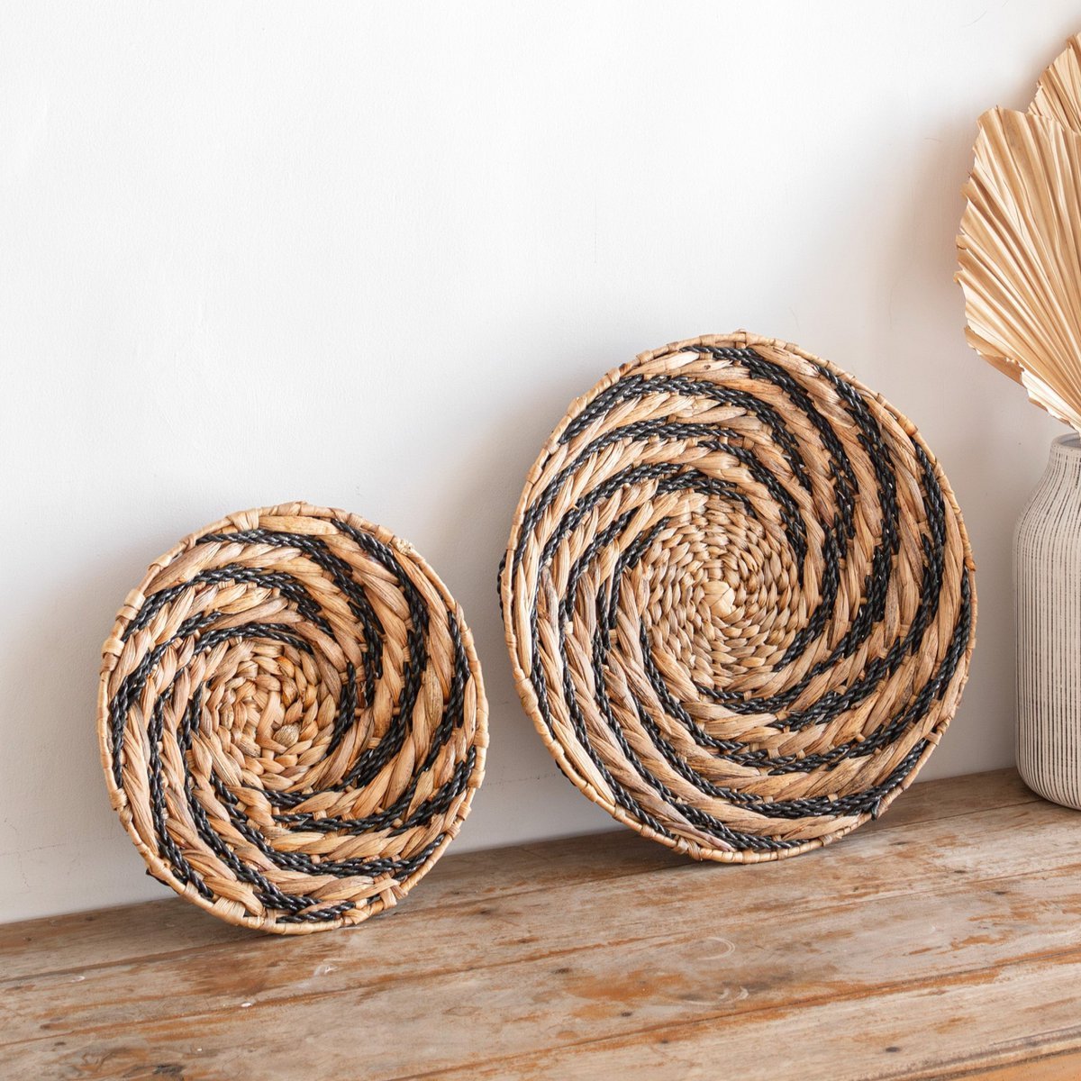 Round Wall Basket or Decorative Bowl BANDUNG made of Water Hyacinth (2 sizes) - LUXONAS HOME