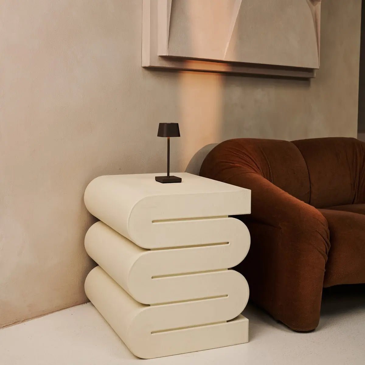 Sarphati Mini Mocha Brown Cordless Table Lamp | Rechargeable via Charging Station & 3 Light Modes - LUXONAS HOME