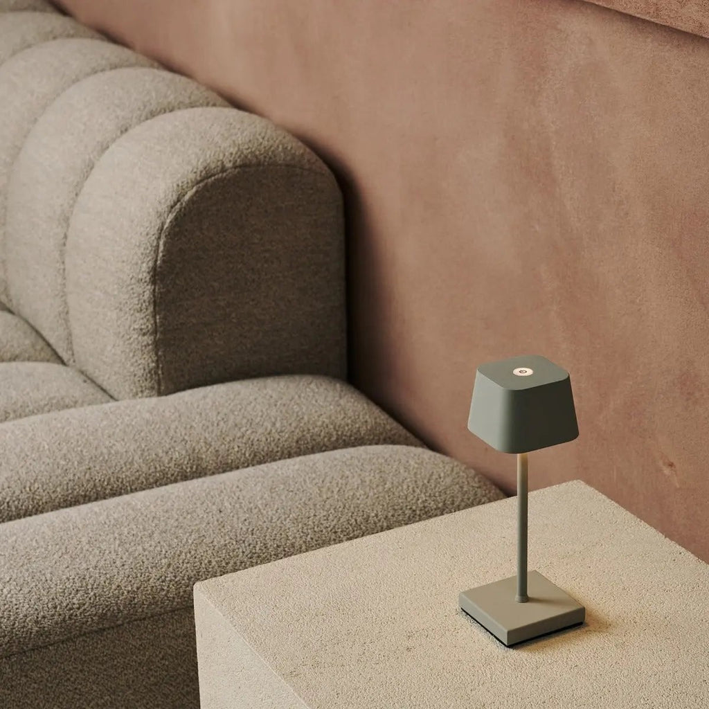 Sarphati Mini Shadow Grey Cordless Table Lamp | Rechargeable via Charging Station & 3 Light Modes - LUXONAS HOME