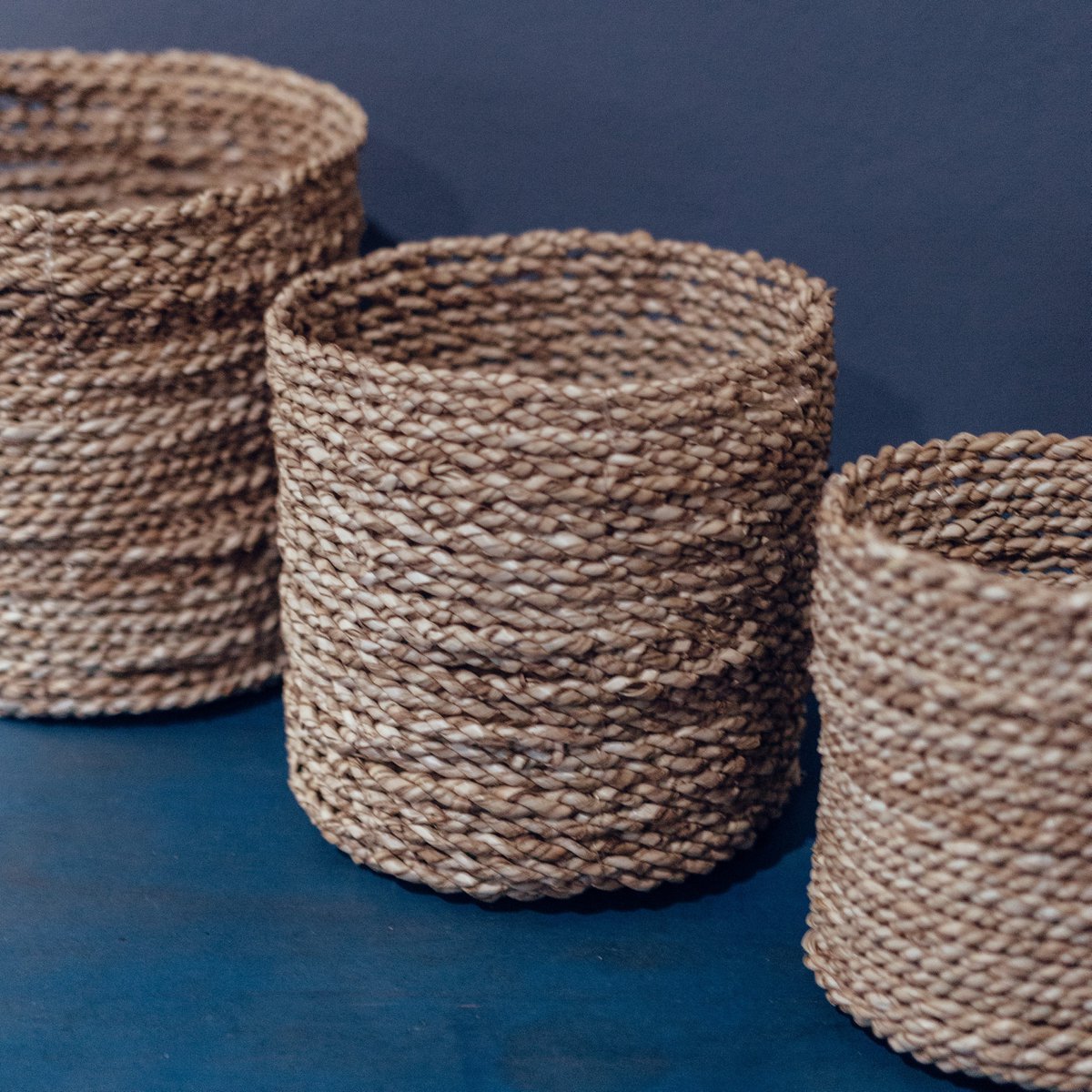 Small Seagrass Basket BHINNEKA | Plant Basket | Woven Boho Basket | Planter | Decorative Basket | Small Storage Basket | Round Flower Basket - LUXONAS HOME