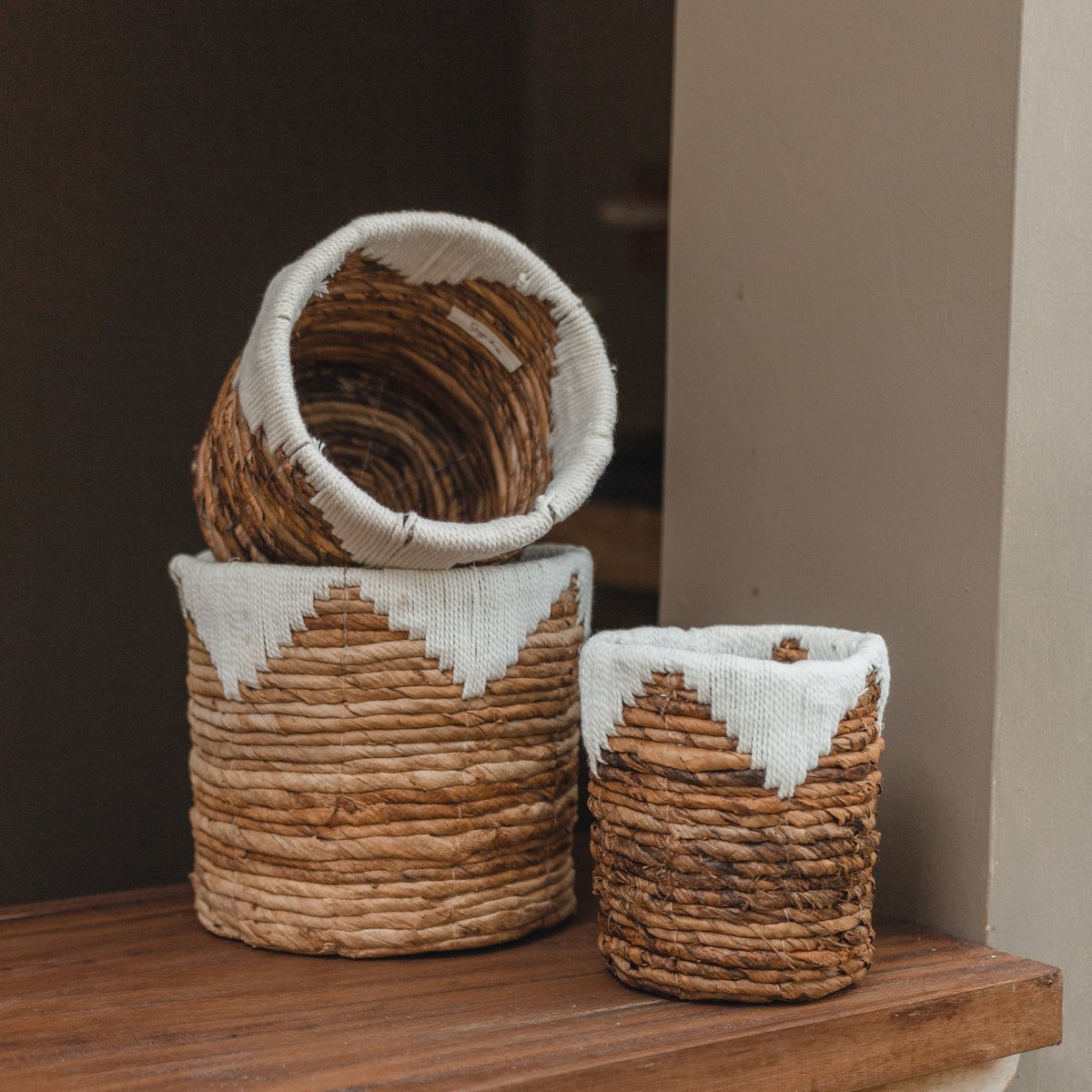 Small Seagrass Basket MENIK | Plant Basket | Woven Boho Basket | Planter | Round Flower Basket | Macrame Basket - LUXONAS HOME