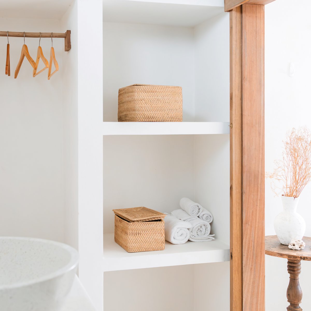 Storage Basket with Lid – Shelf Basket made from Beige Rattan – Handwoven Decorative Basket GRAHA (2 sizes) - LUXONAS HOME