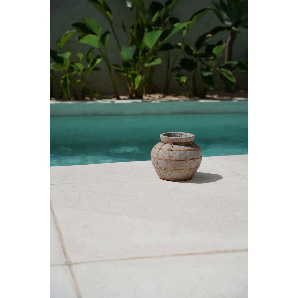 The Belly Vase - Concrete Natural - S - LUXONAS HOME