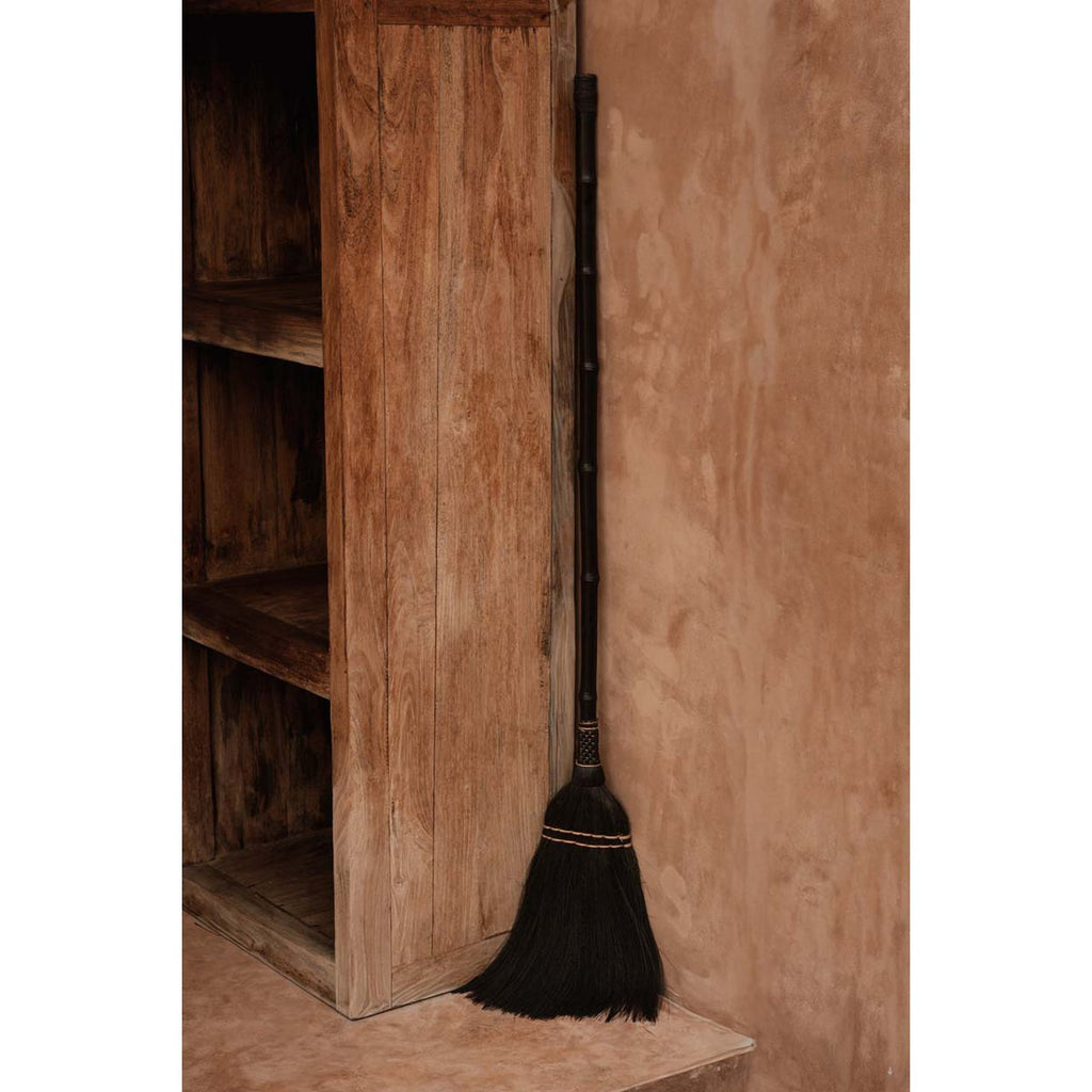 The Big Broom - Black - LUXONAS HOME