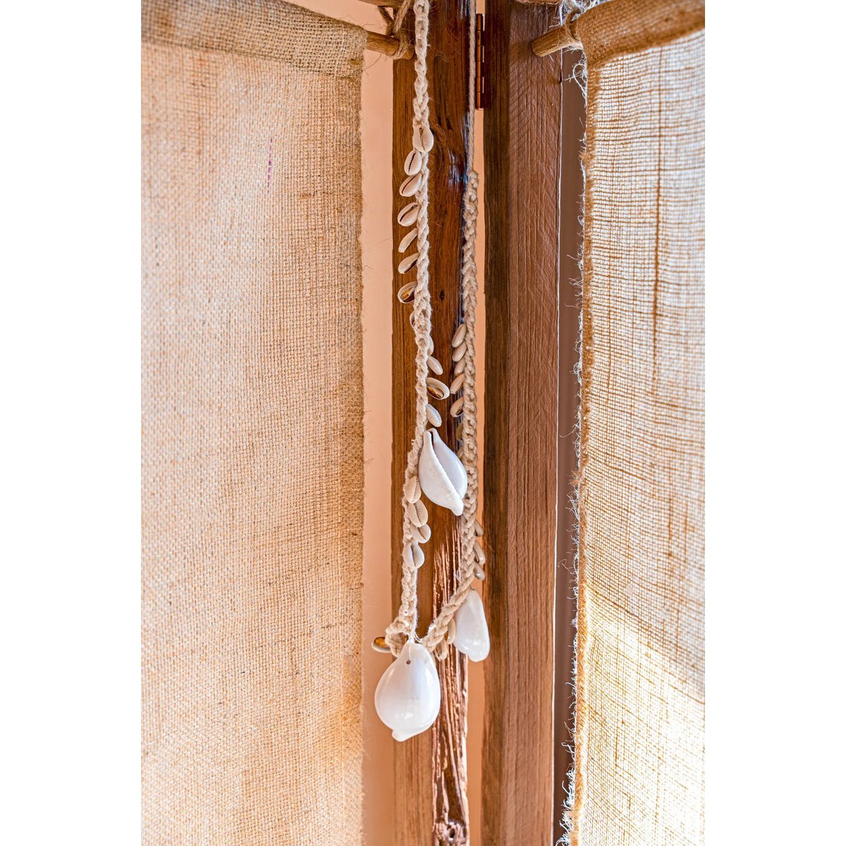 The Big White Cowrie Shell Necklace - LUXONAS HOME
