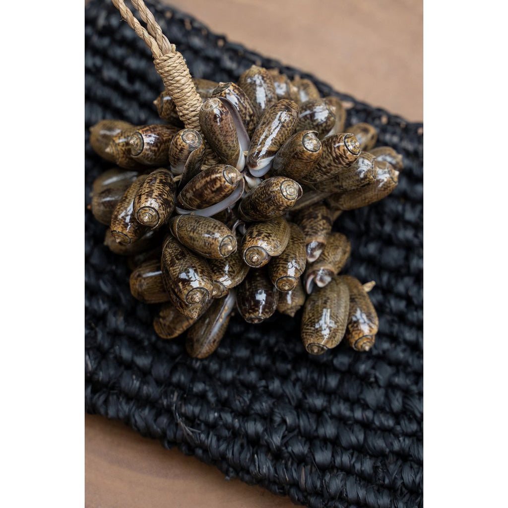 The Brown Cowrie Shell Tassel - LUXONAS HOME