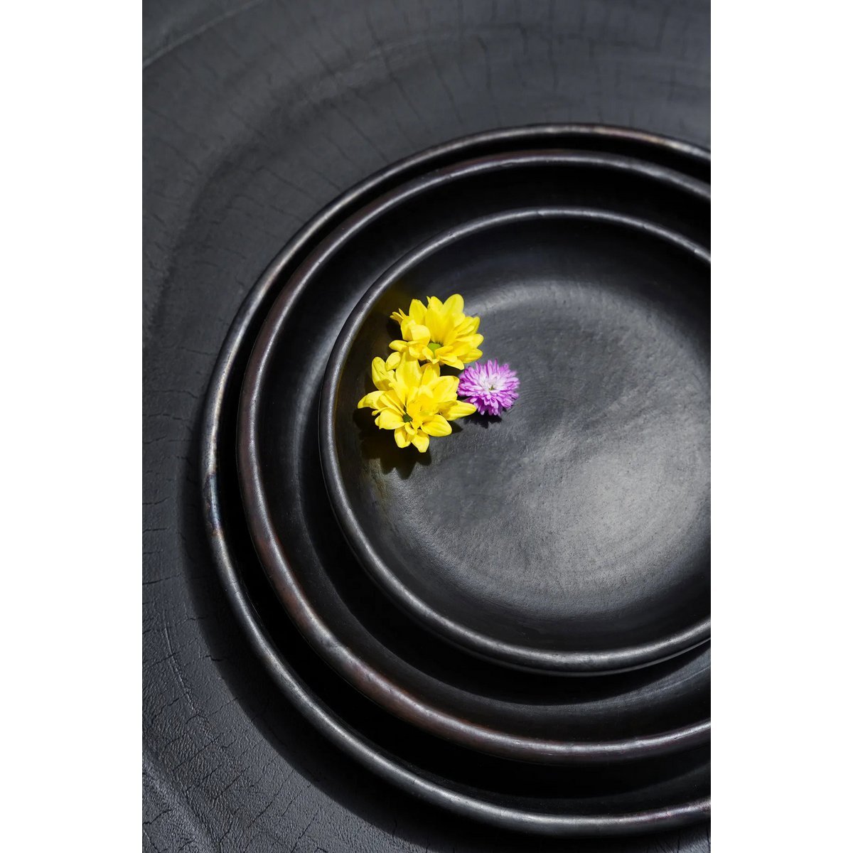 The Burned Classic Plate - Black - M - LUXONAS HOME