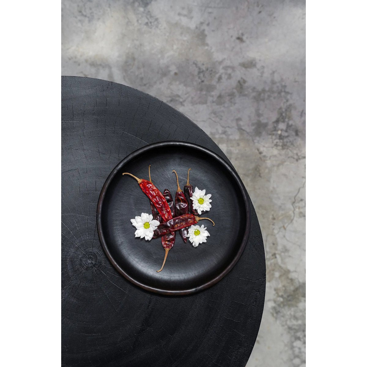 The Burned Classic Plate - Black - M - LUXONAS HOME