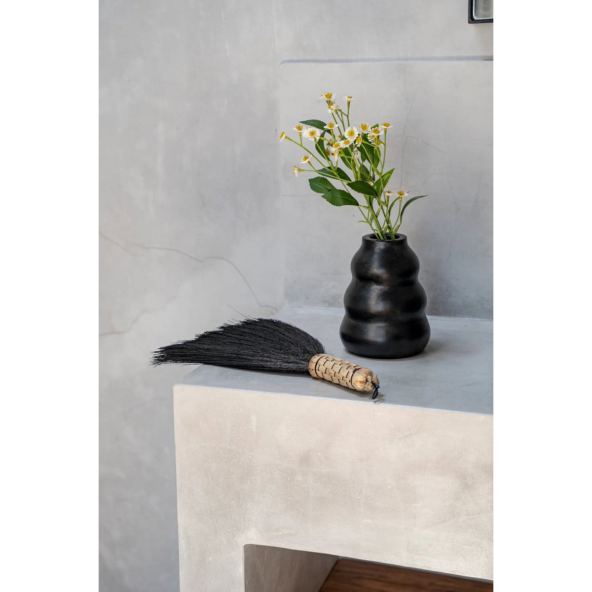 The Burned Vase - LUXONAS HOME