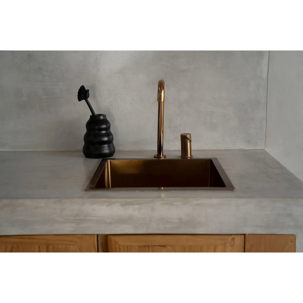 The Burned Vase - LUXONAS HOME