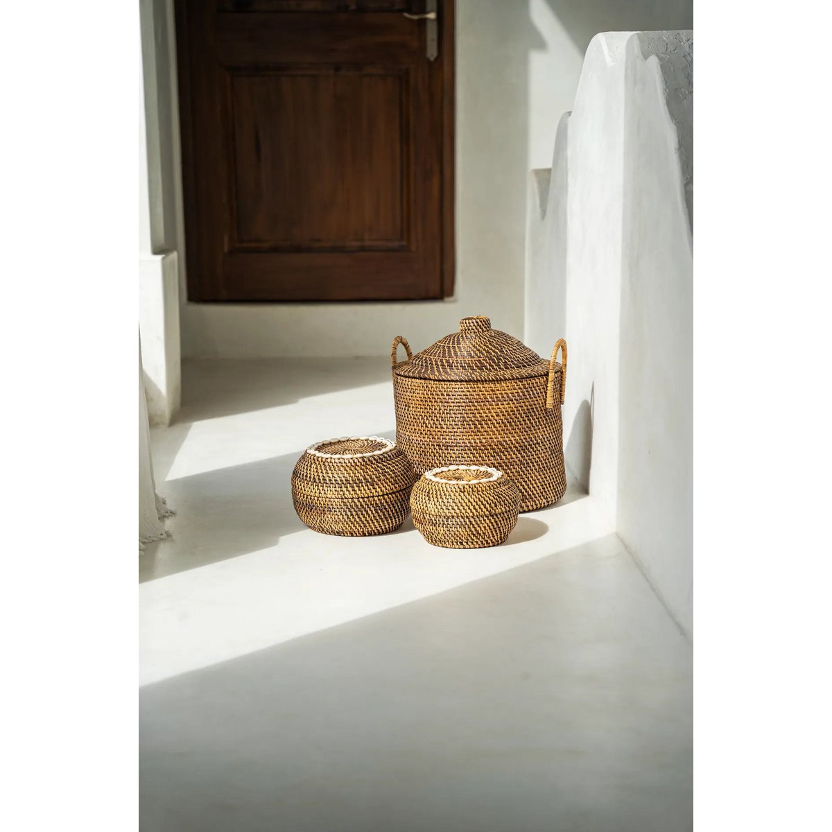 The Colonial Peek - a - Boo Basket - Natural Brown - M - LUXONAS HOME