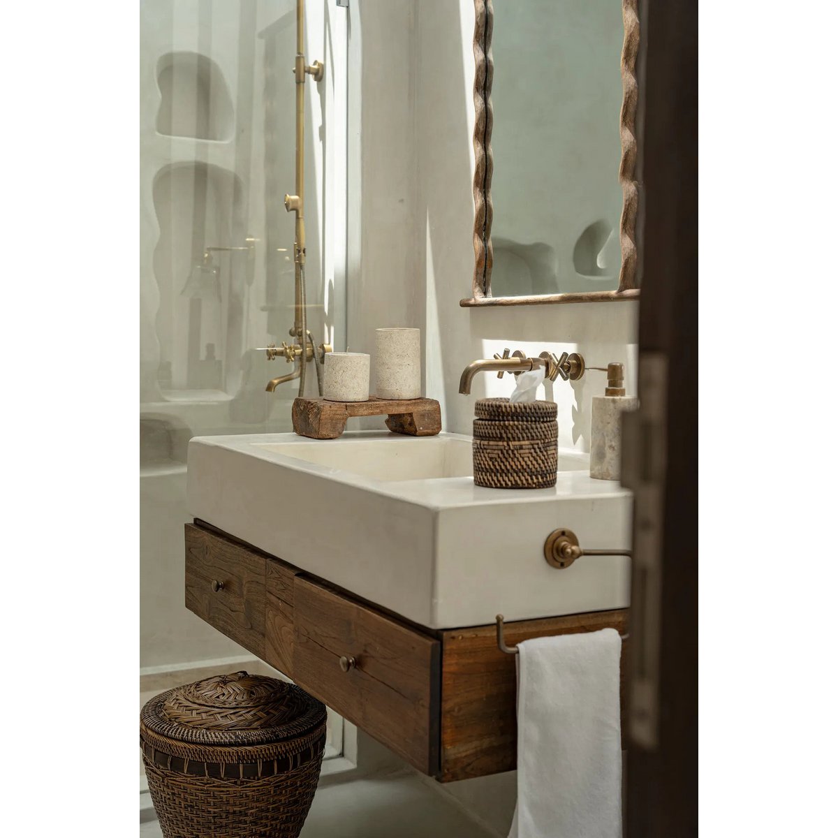 The Colonial Tissue Box - Natural Brown - LUXONAS HOME