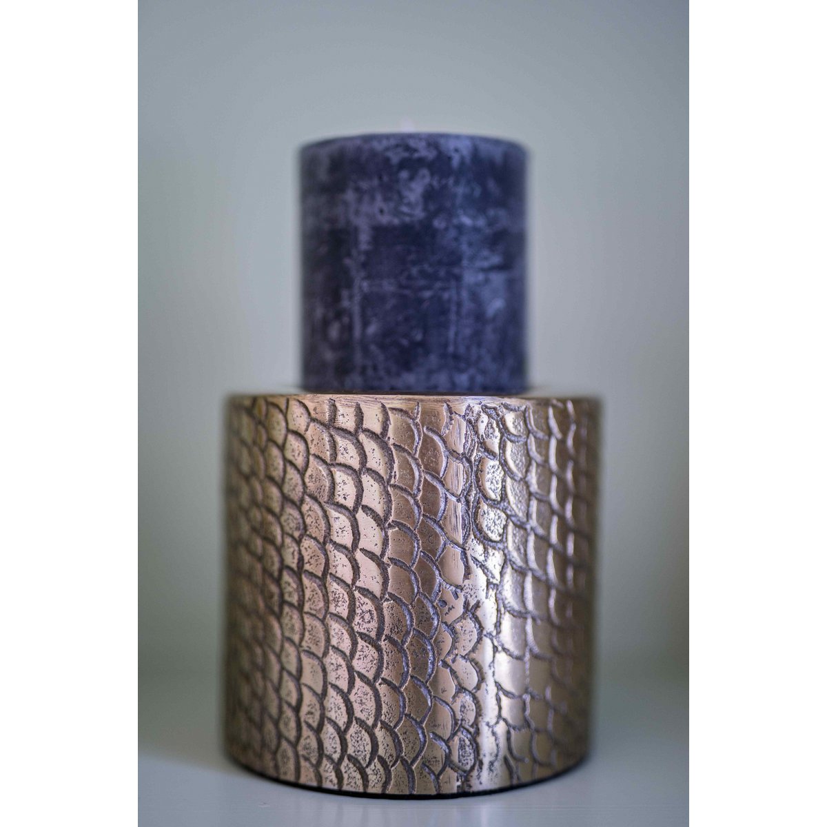 The Croco Candle Holder - Brass - M - LUXONAS HOME