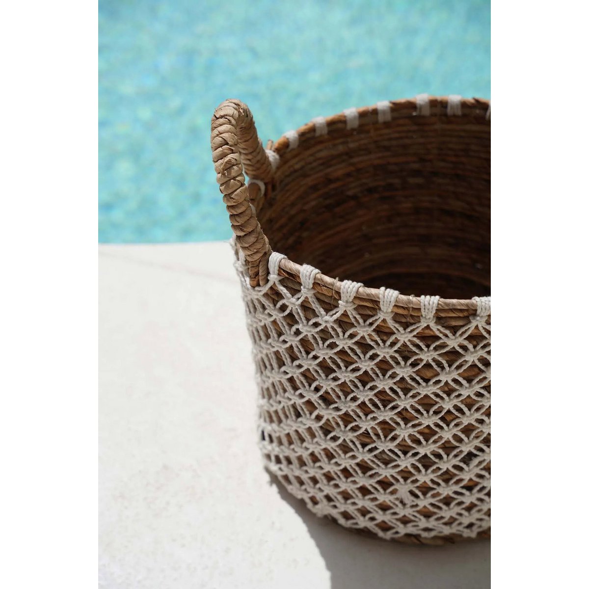 The Crossed Stitched Macrame Basket - L - LUXONAS HOME