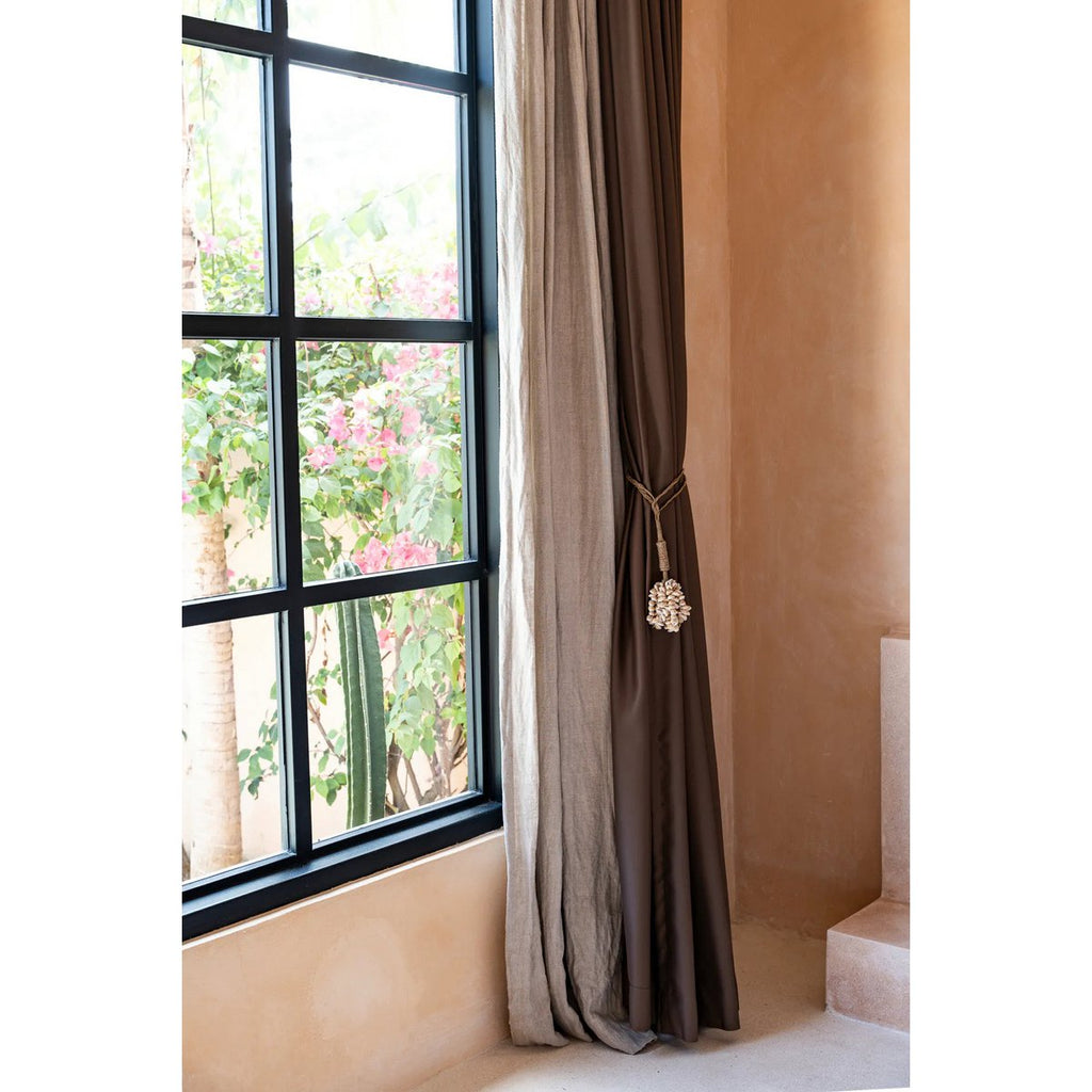 The Door Shell Cowrie Tassel - Natural - LUXONAS HOME
