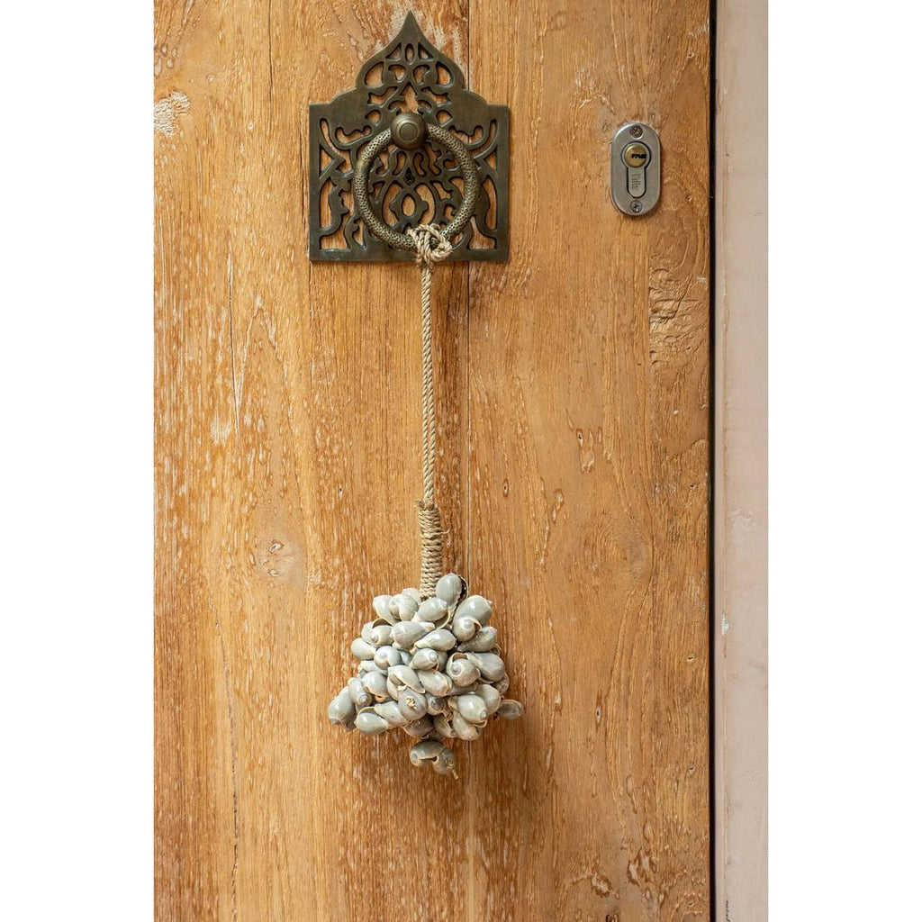 The Grey Shell Tassel - LUXONAS HOME