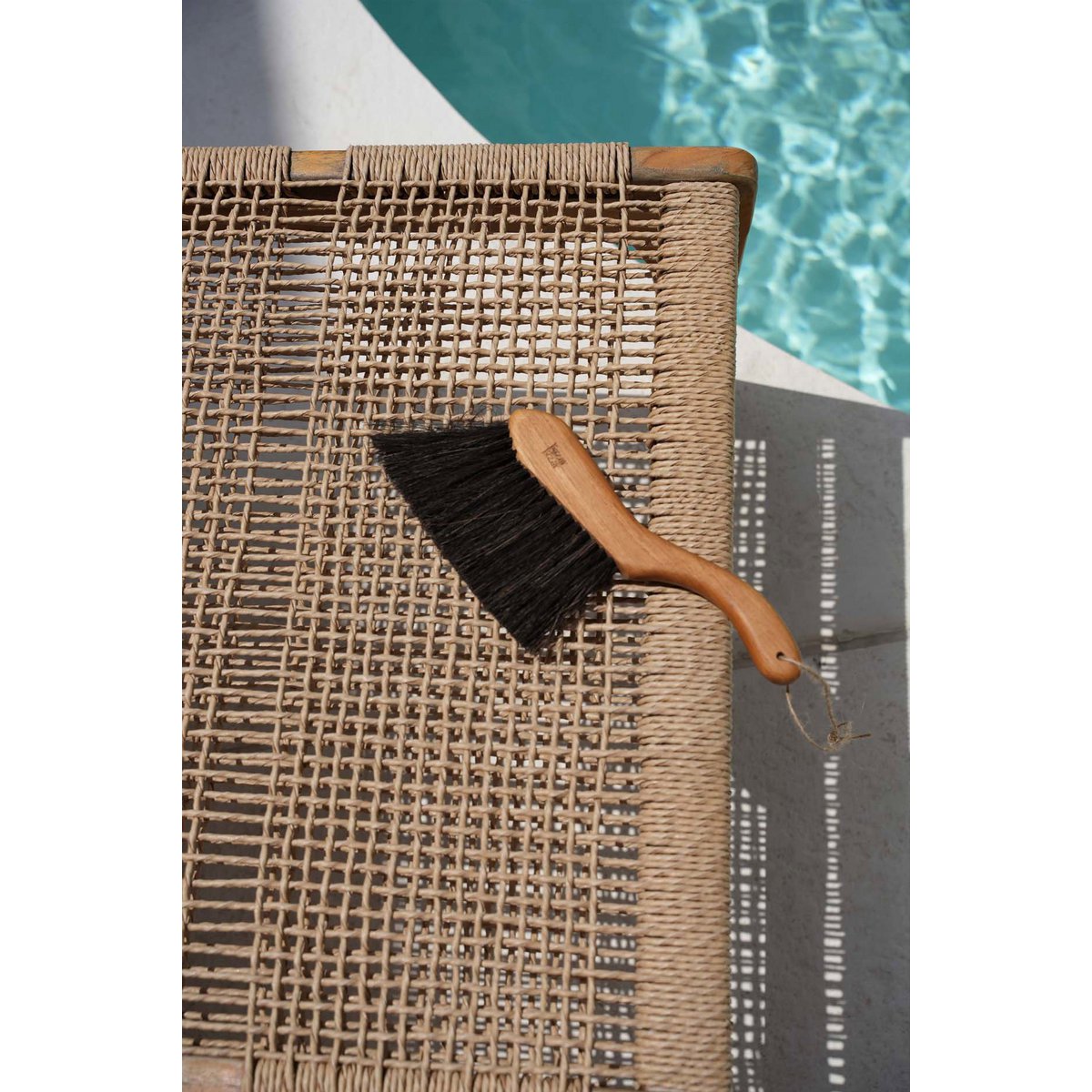 The Lawa Brush - Natural - LUXONAS HOME