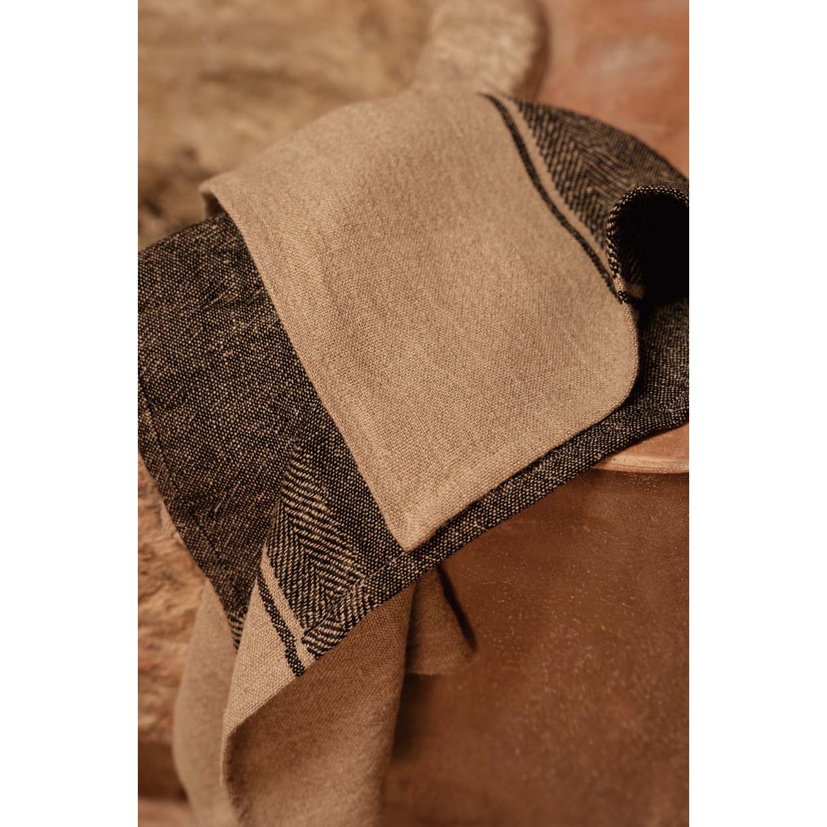 The Linen Moody Kitchen Towel - Natural Black - 50x70 - LUXONAS HOME