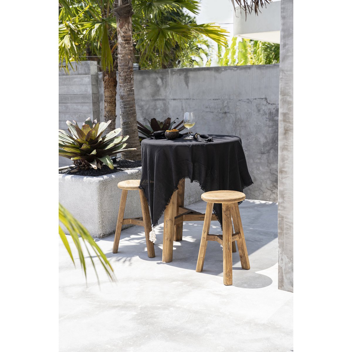 The Linen Tablecloth - Black - 150x150 - LUXONAS HOME