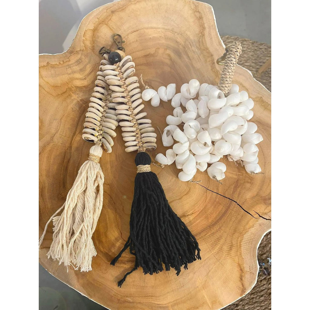 The Macrame Fishbone Keychain - Cream - LUXONAS HOME