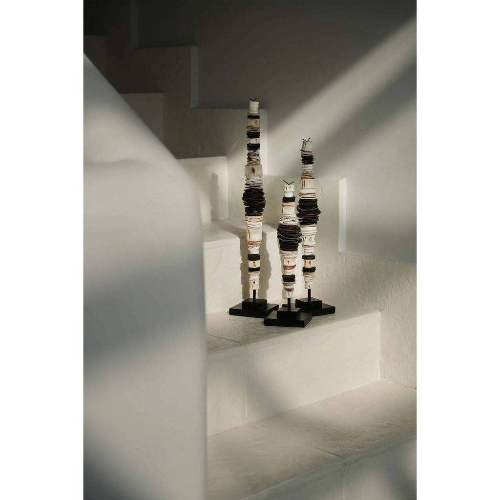 The Money Shell on Stand - Black White - L - LUXONAS HOME