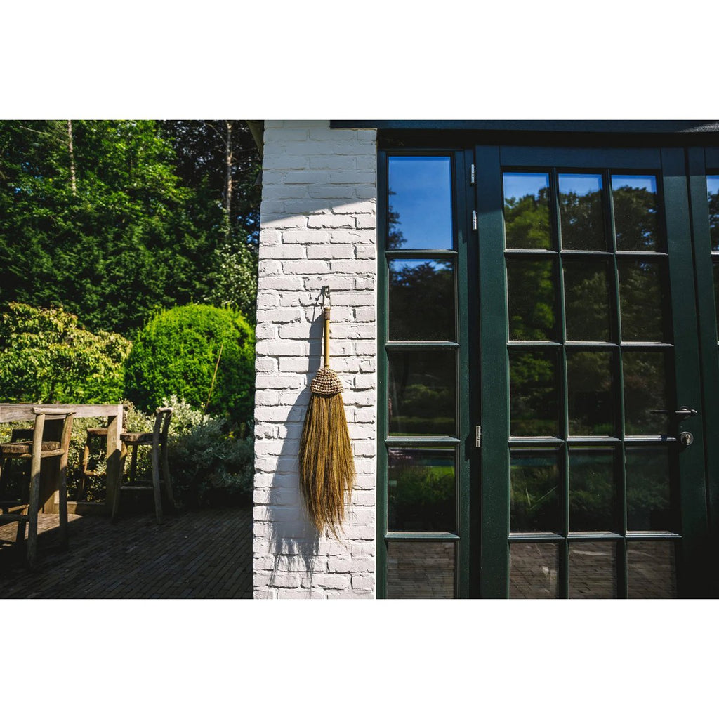 The Raffia Broom - Natural - LUXONAS HOME