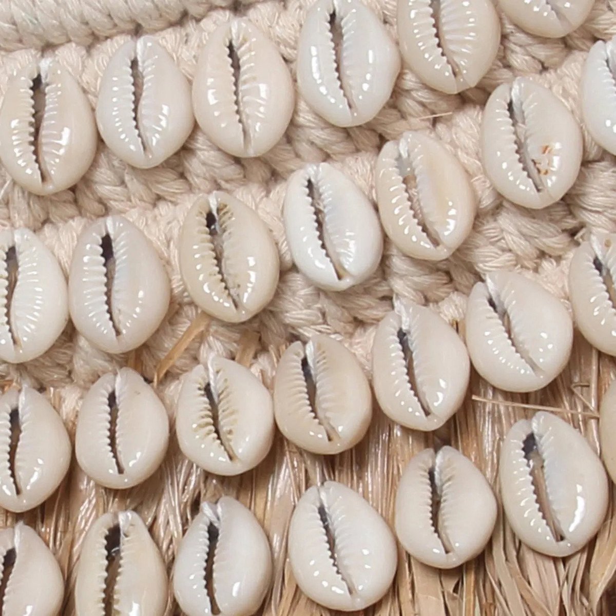 The Raffia Cowrie Mirror - Natural White - LUXONAS HOME