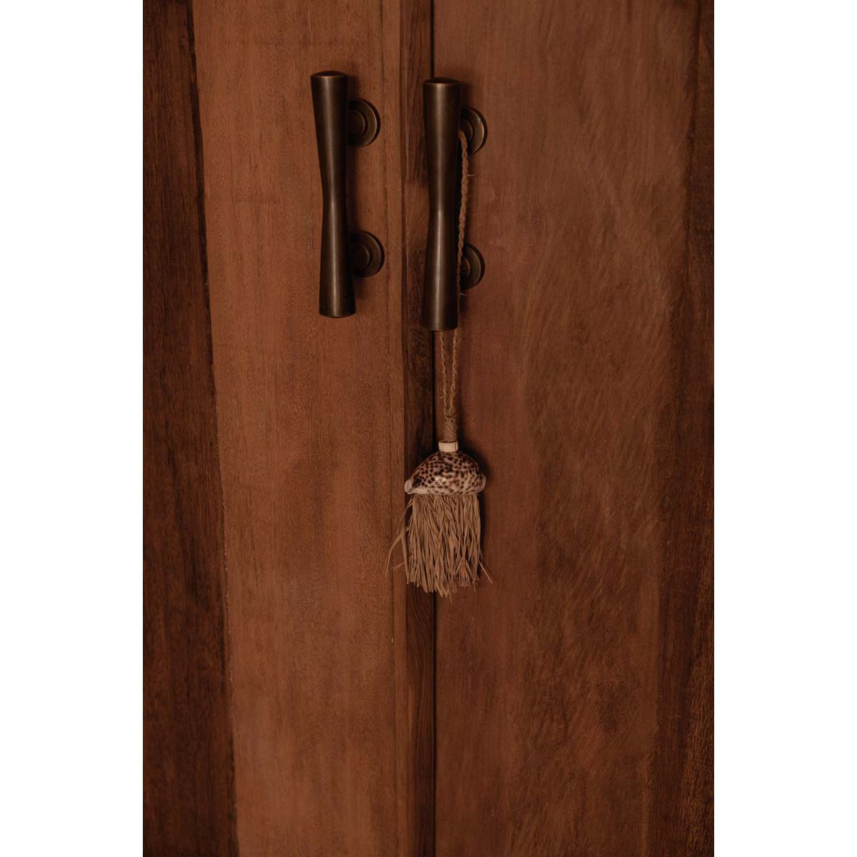 The Raffia Lupina Tassel - Natural - LUXONAS HOME