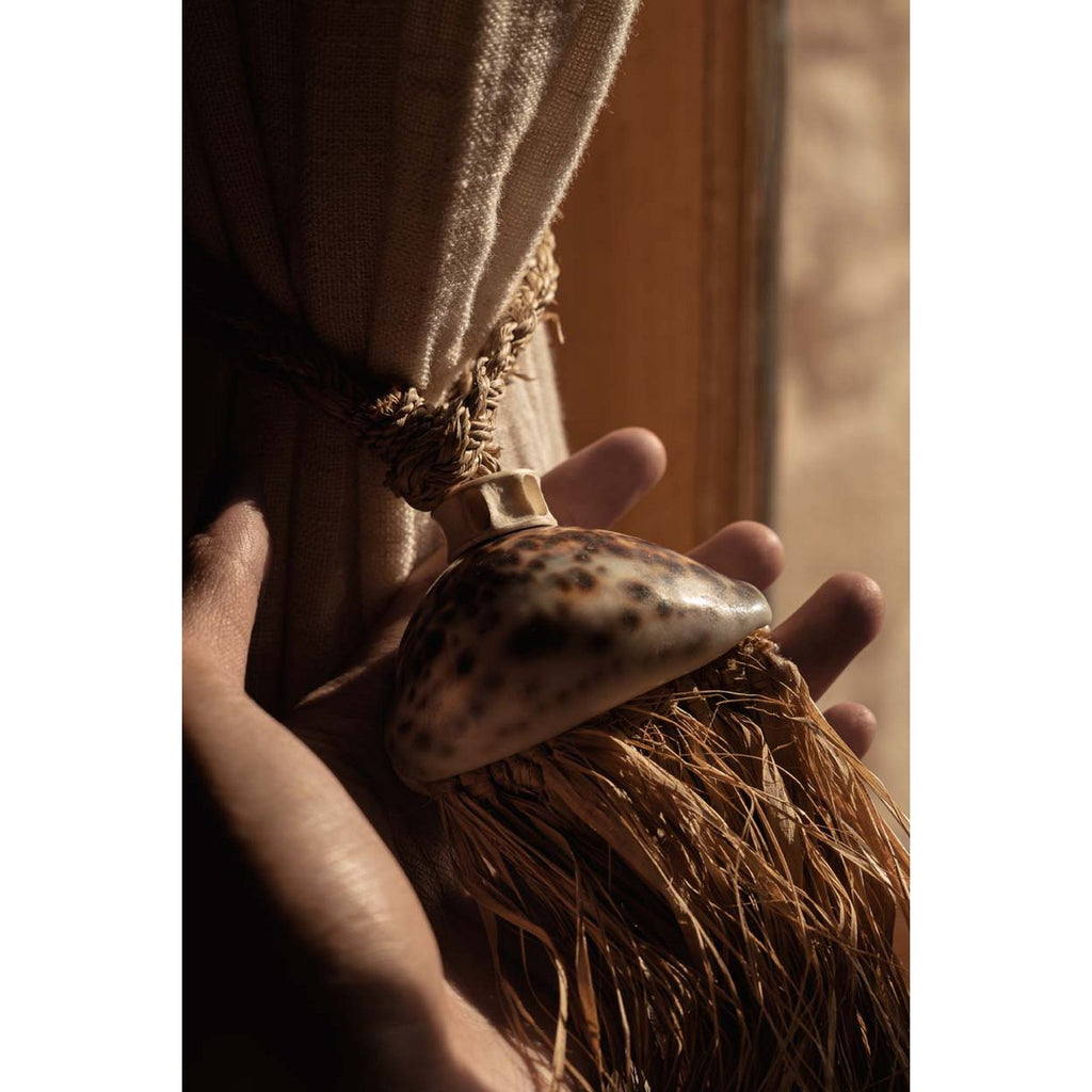 The Raffia Lupina Tassel - Natural - LUXONAS HOME