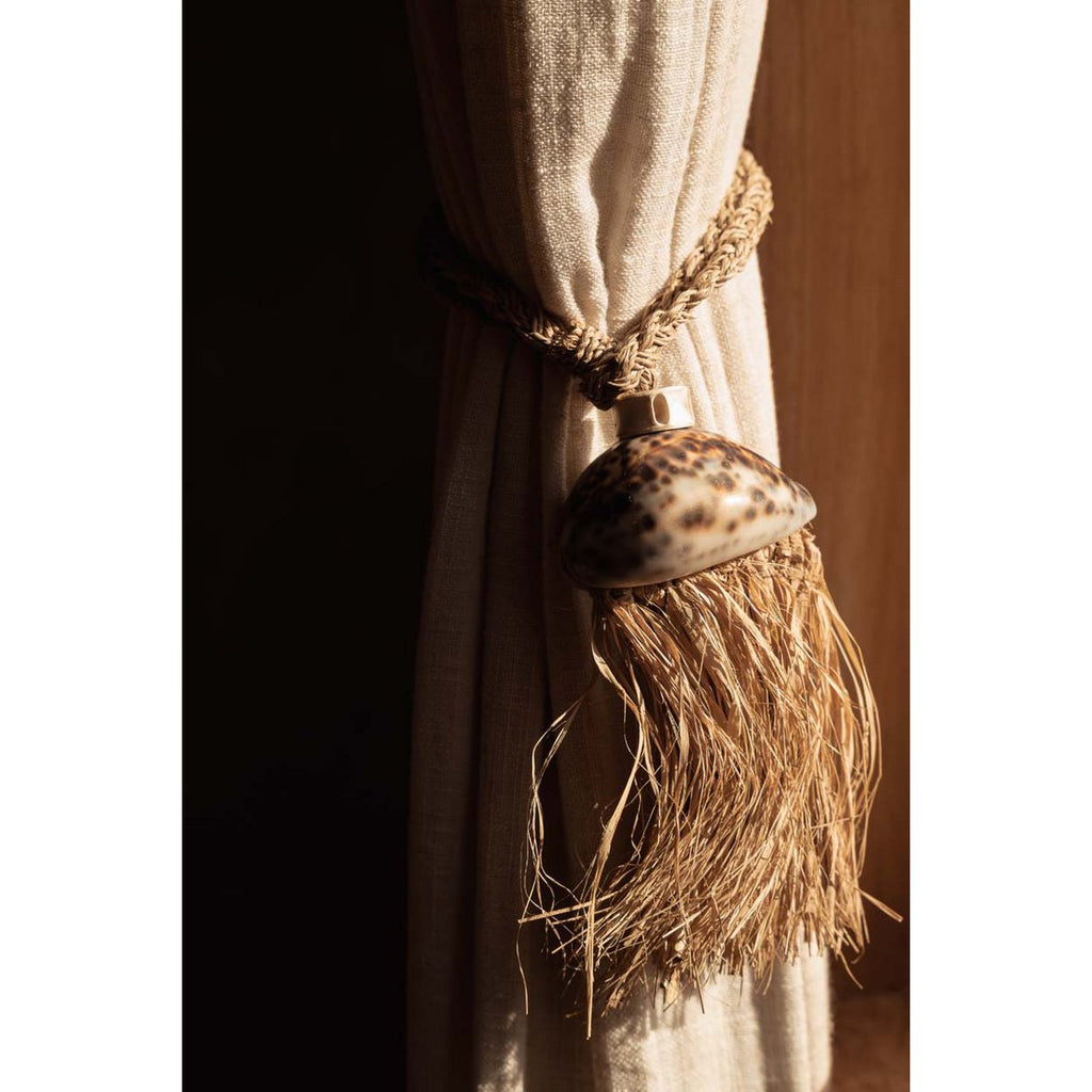The Raffia Lupina Tassel - Natural - LUXONAS HOME