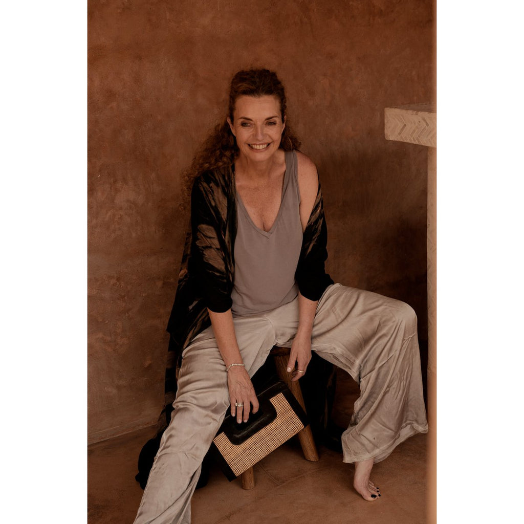 The Riviera Noir Clutch - Natural Black - LUXONAS HOME