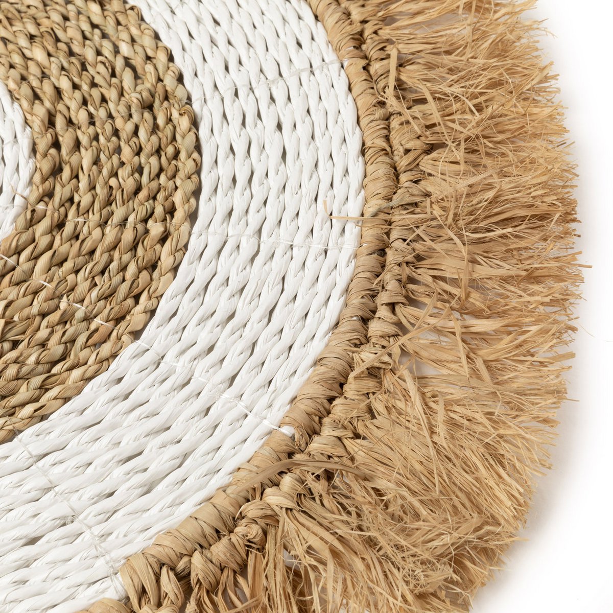 The Seagrass Raffia Placemat - Natural White - LUXONAS HOME