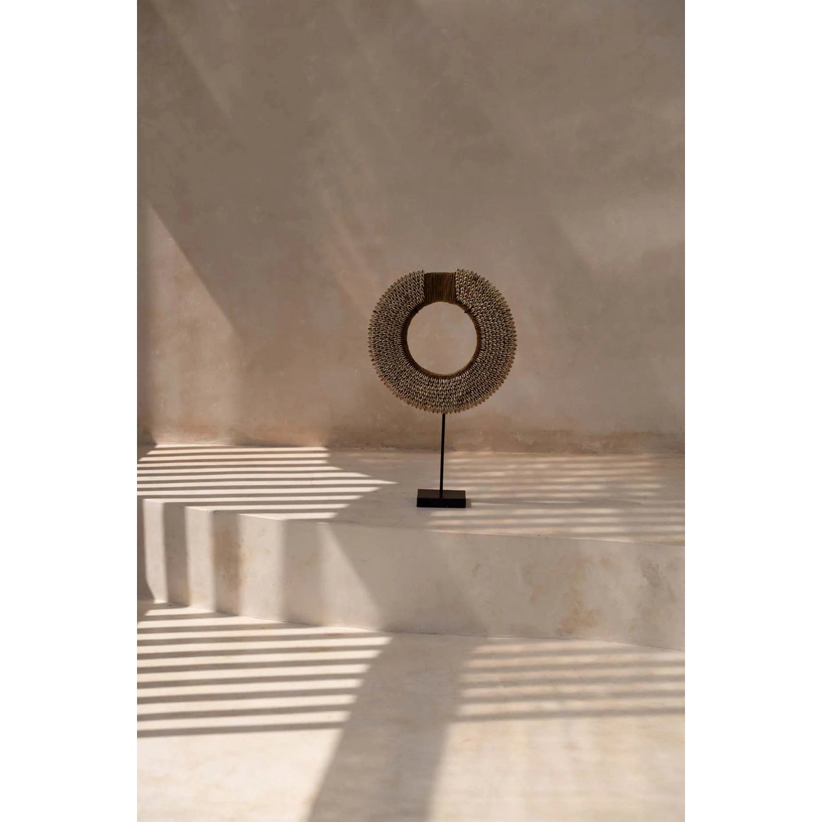 The Shell Réunion on Stand - Natural - LUXONAS HOME