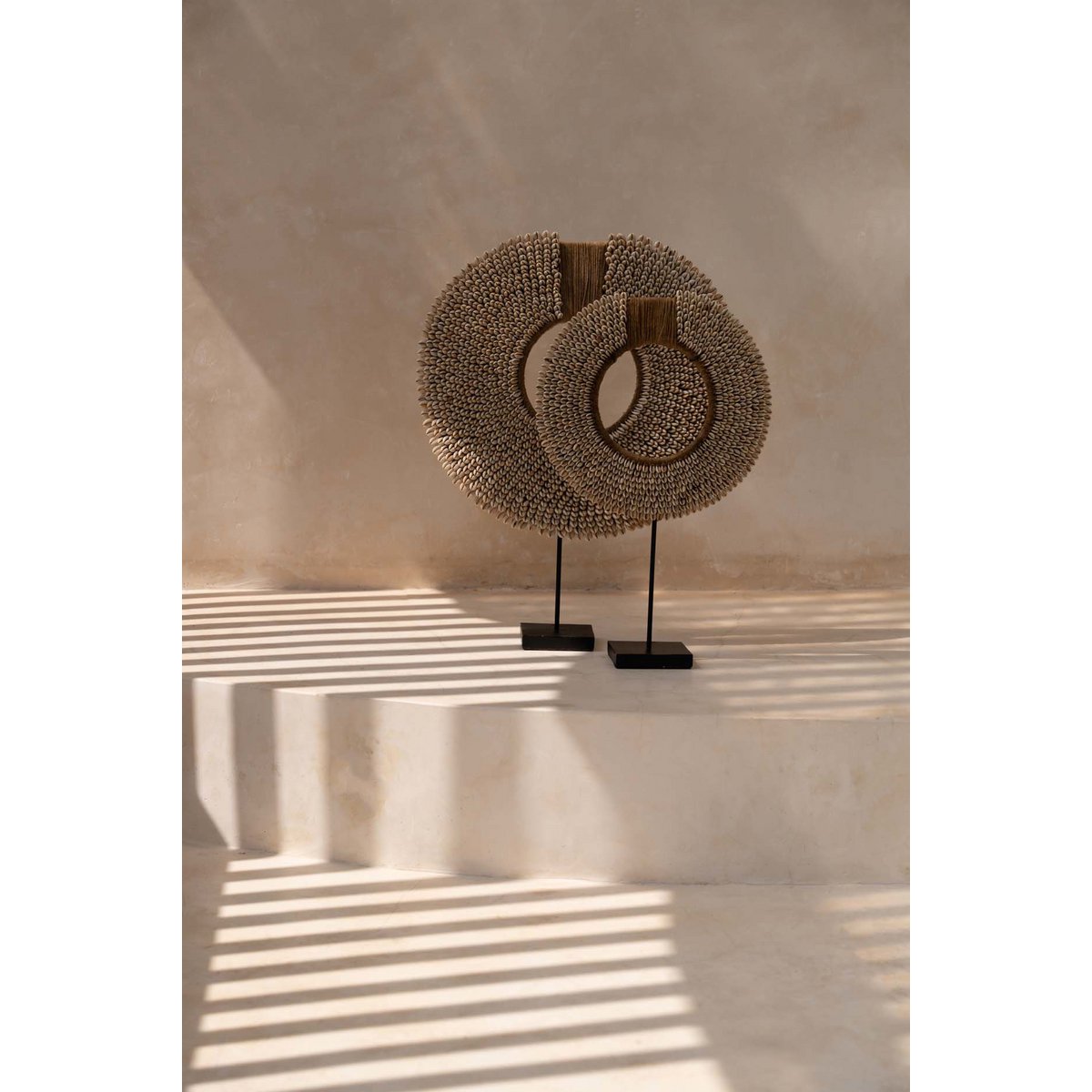 The Shell Réunion on Stand - Natural - LUXONAS HOME