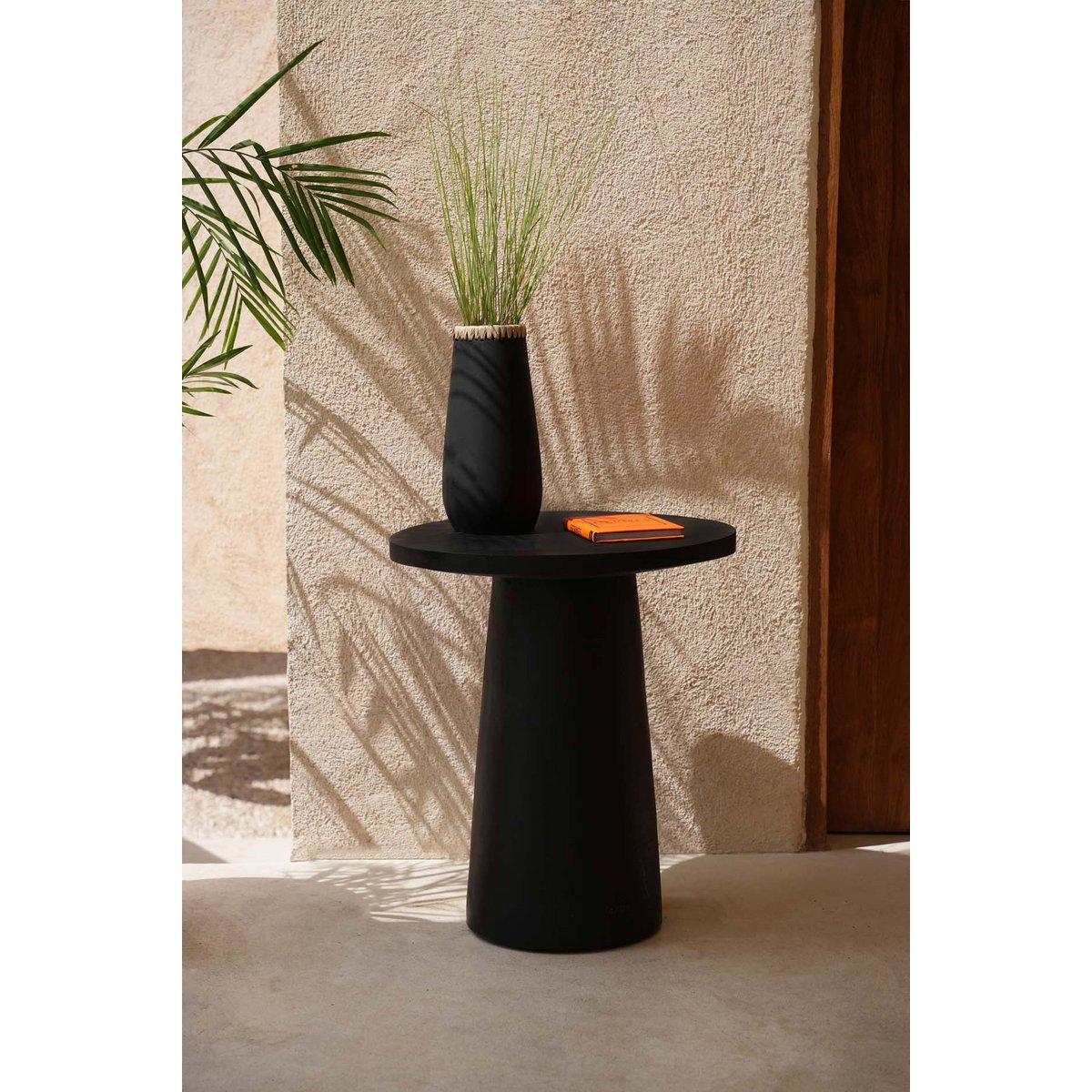 The Sneaky Vase - Black Natural - L - LUXONAS HOME