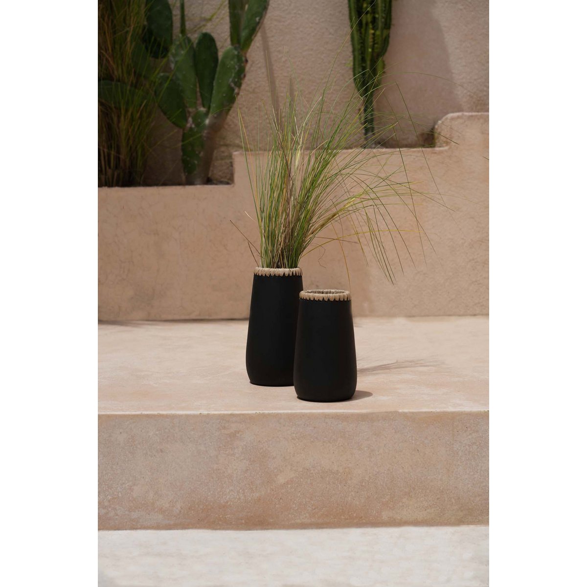 The Sneaky Vase - Black Natural - S - LUXONAS HOME