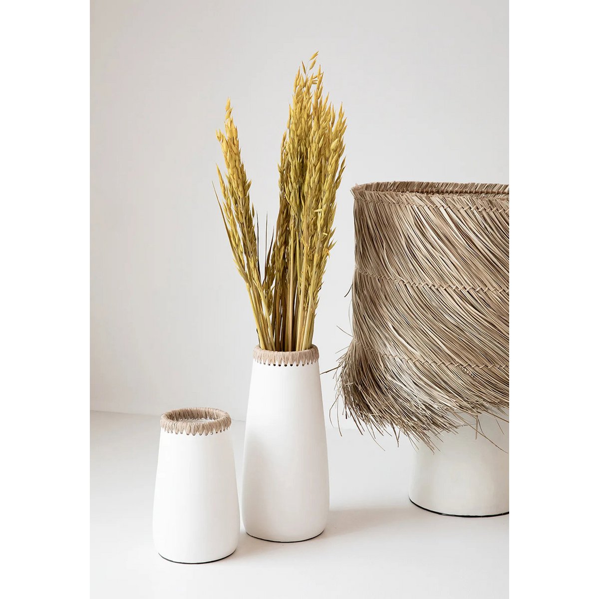 The Sneaky Vase - White Natural - L - LUXONAS HOME