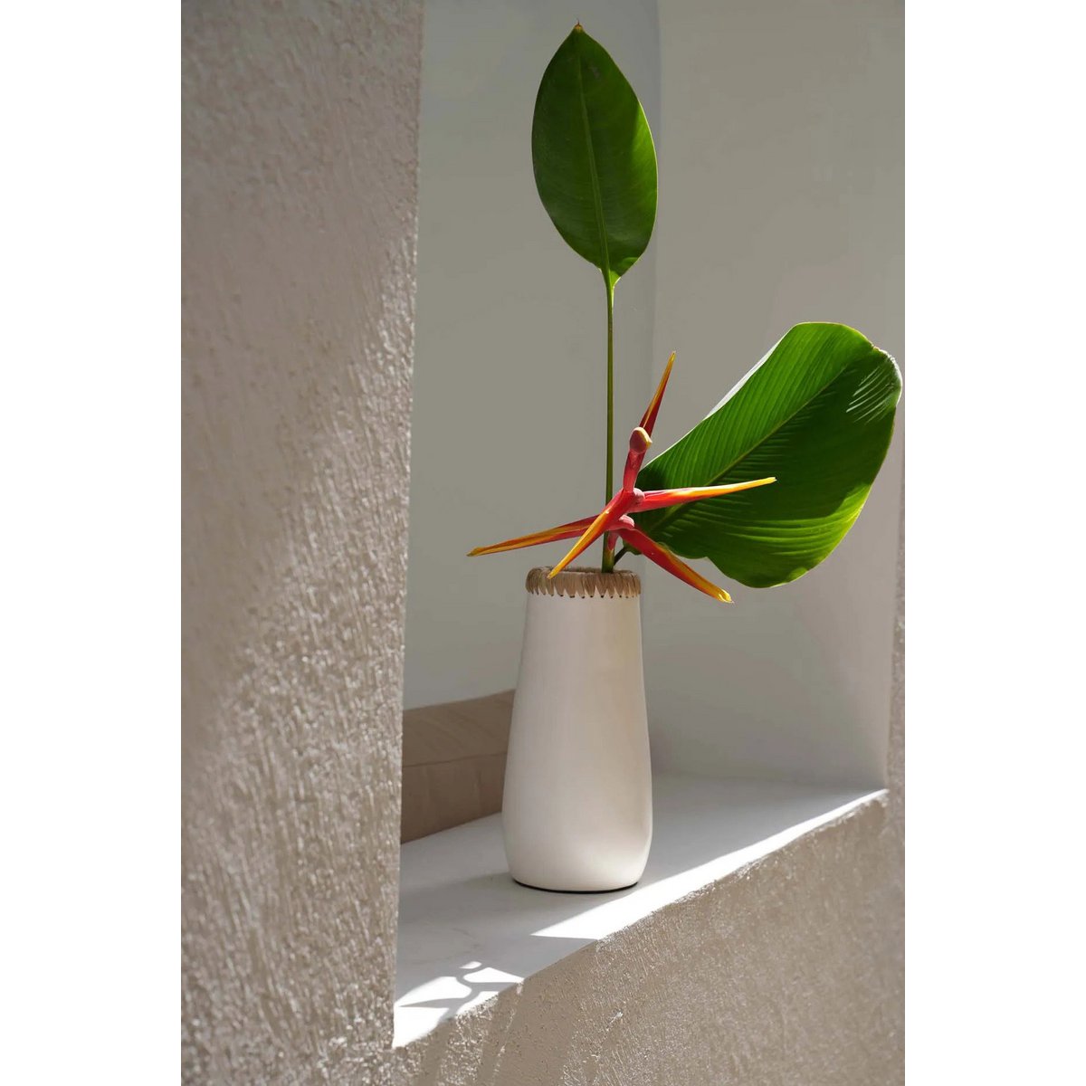 The Sneaky Vase - White Natural - L - LUXONAS HOME