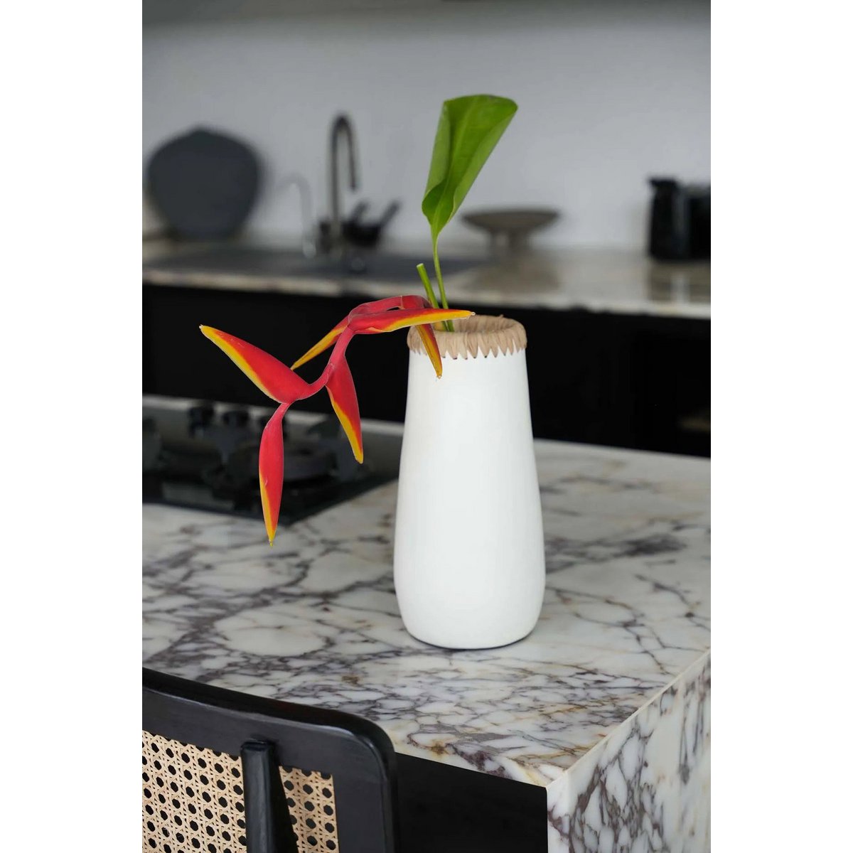The Sneaky Vase - White Natural - L - LUXONAS HOME