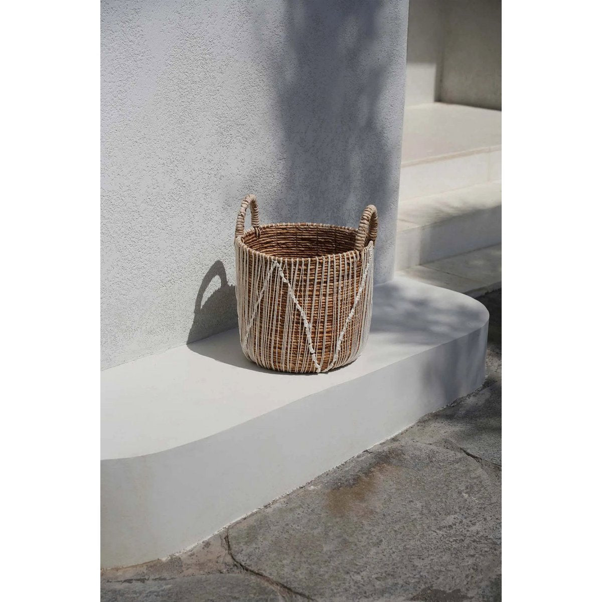 The Straight Stitched Macrame Basket - L - LUXONAS HOME