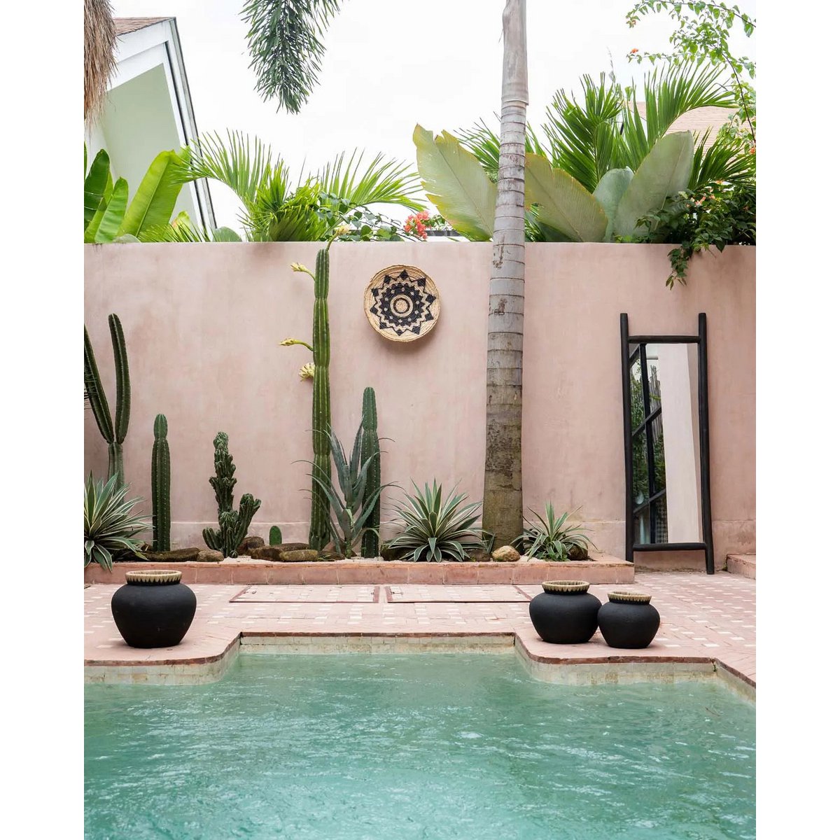 The Styly Vase - Black Natural - L - LUXONAS HOME