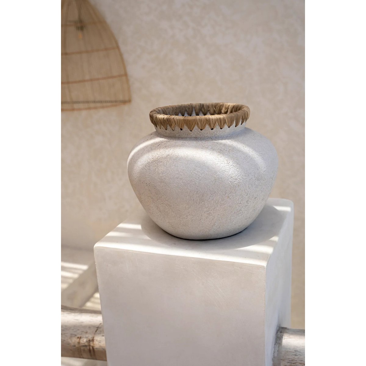 The Styly Vase - Concrete Natural - M - LUXONAS HOME