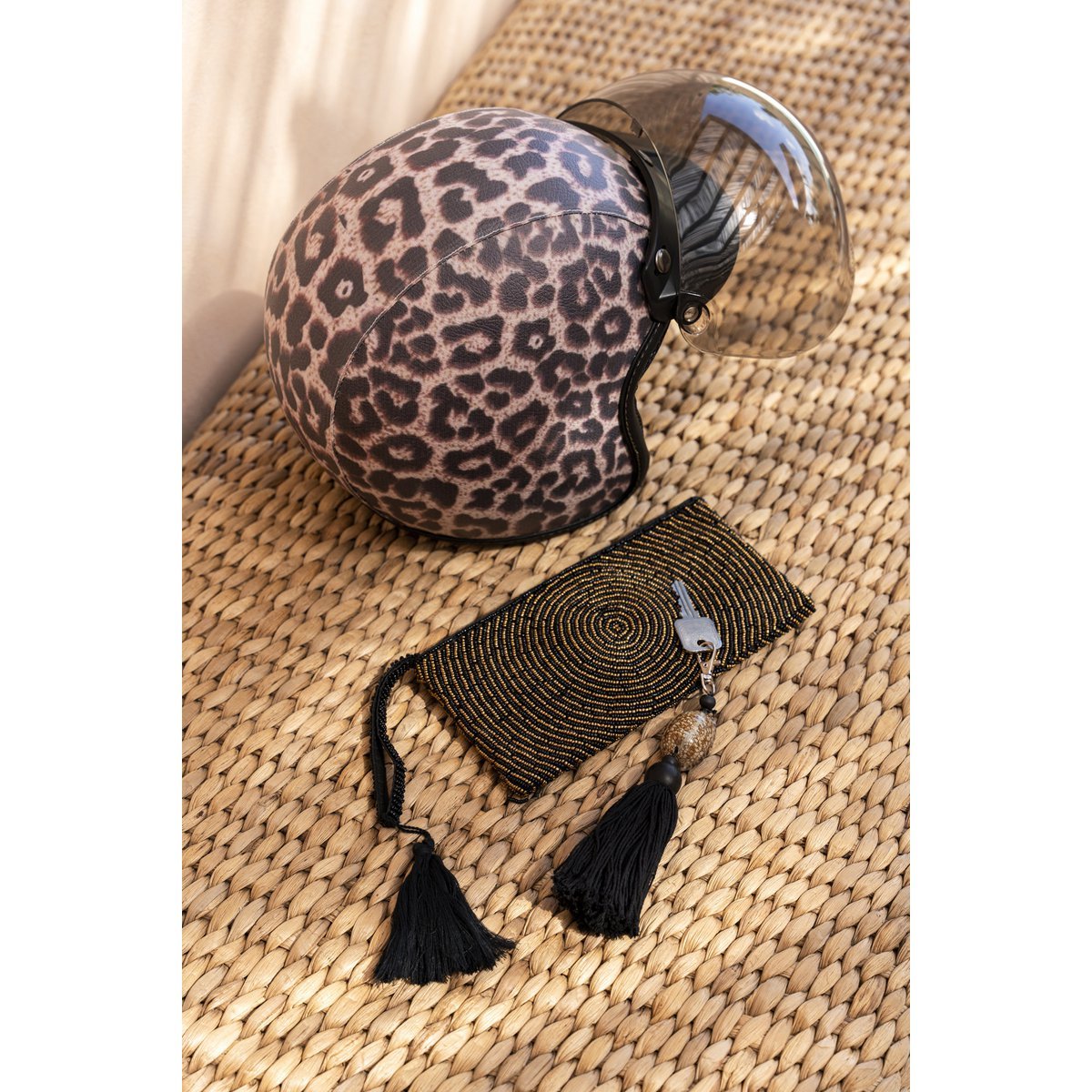 The Sumbawa Keychain - Black Brown - LUXONAS HOME