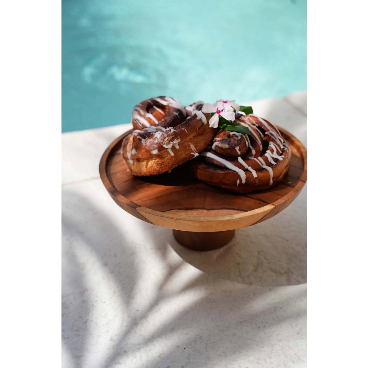 The Teak Root Cake Dish - M - LUXONAS HOME